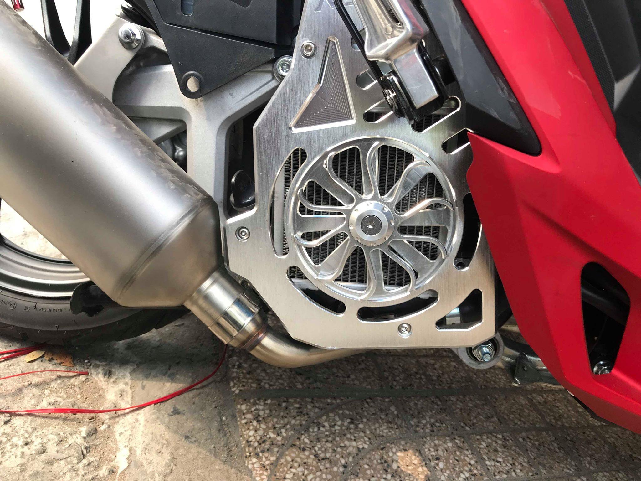 Che két nước vario nhôn cnc quạt nguyên khối