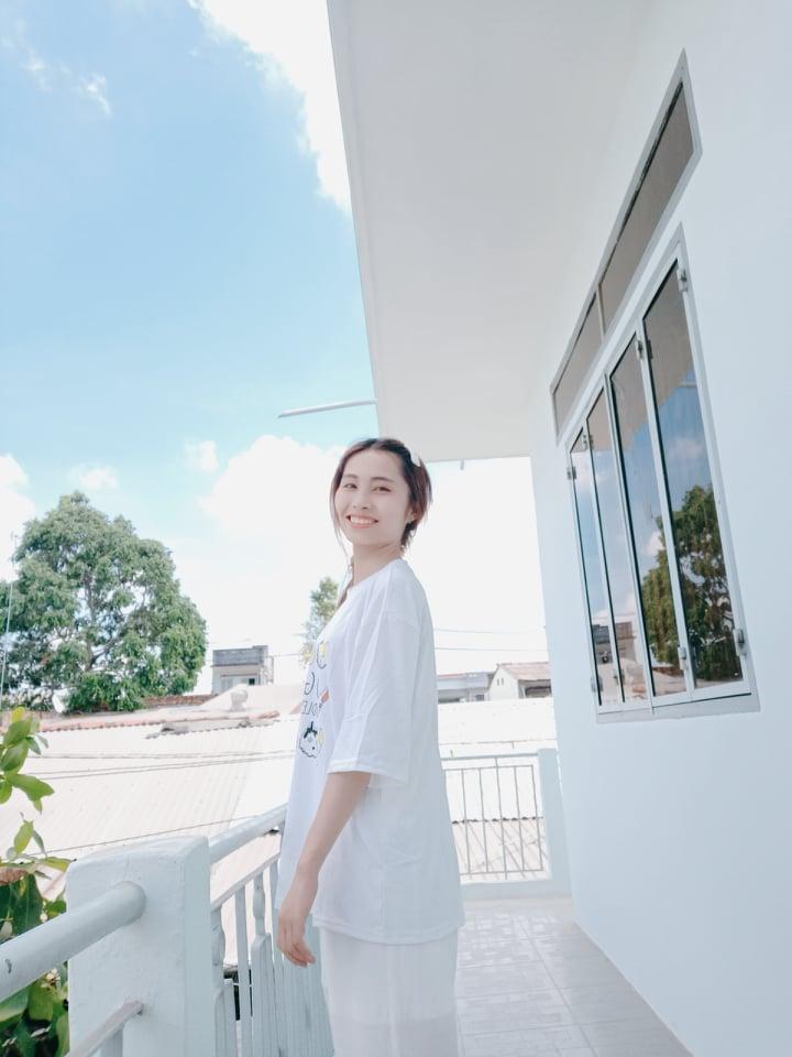 Áo Thun Nữ Tay Lỡ Giá Rẻ