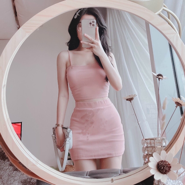 Set bộ áo hai dây chân váy ôm và áo khoác xinh xắn Rose Fashion