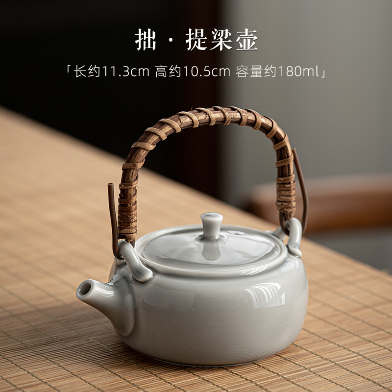 Ấm sứ cảnh đức men lục bảo dùng pha trà dung tích 180 ml