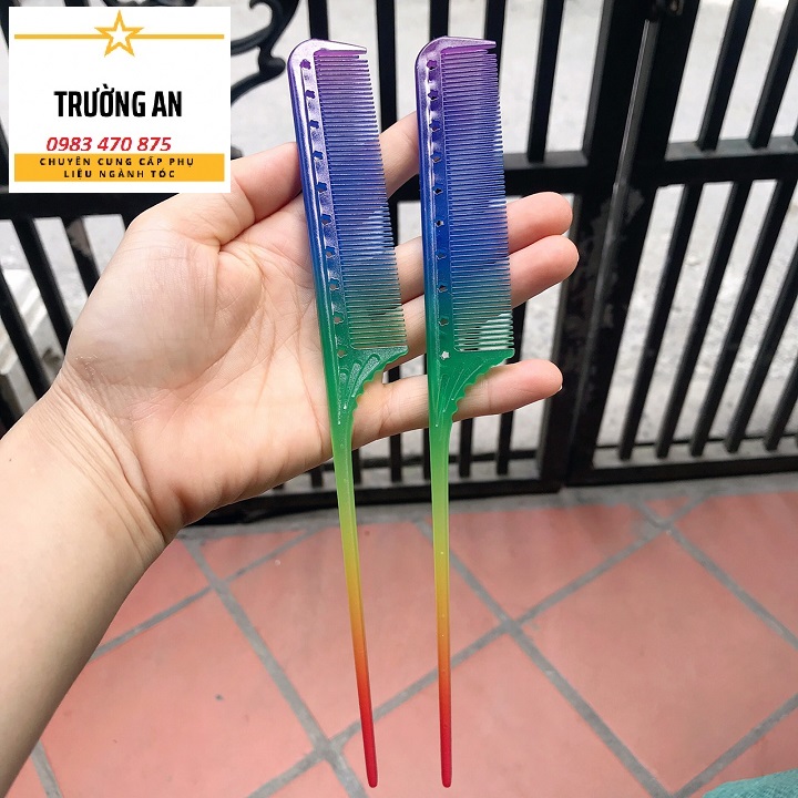 Lược chia tóc chuôi nhọn