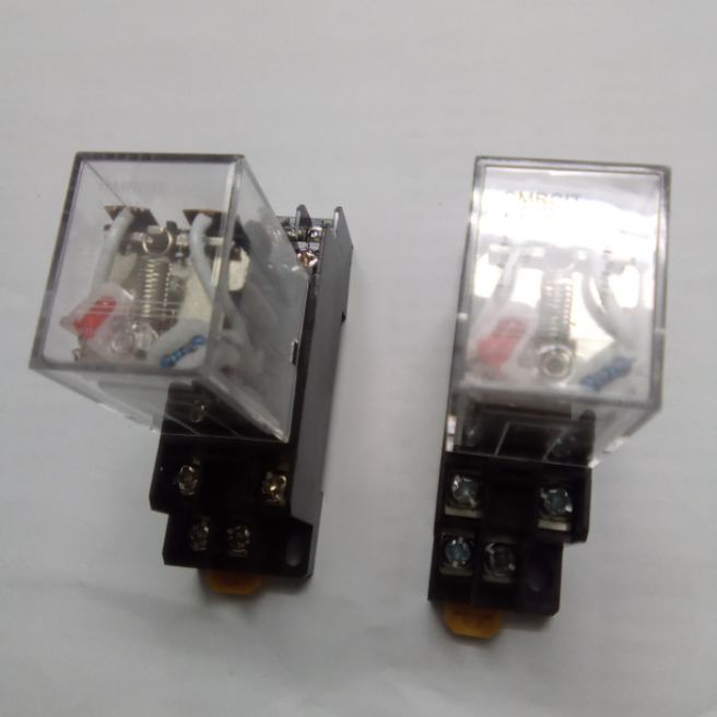 Rơ le trung gian 8 chân 220v 10A bao gồm đế