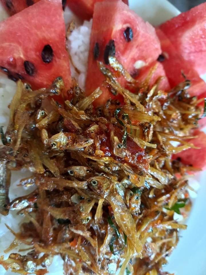 cá cơm rim chua ngọt