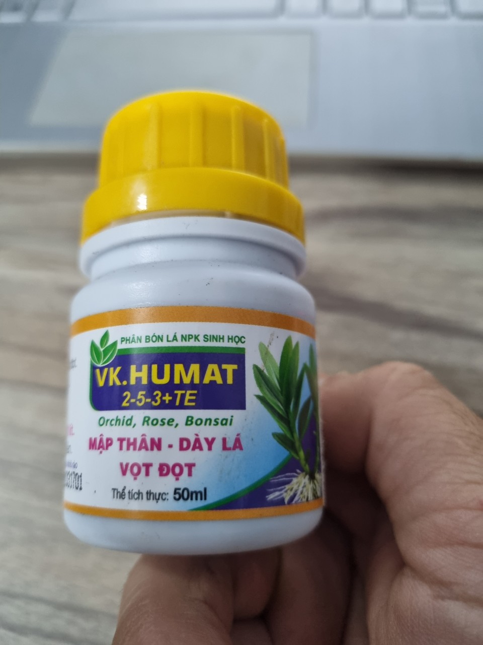 Phân làm mập cây vk humat 50ml - mập thân - dày lá - vọt đọt