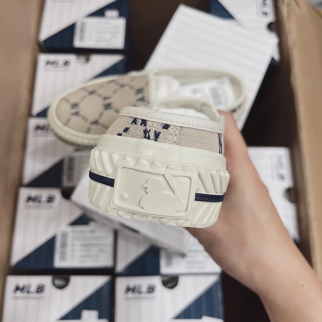 Giày Mlb Đạp Gót Mule Monogram Diamond -  Mule New York Yankees