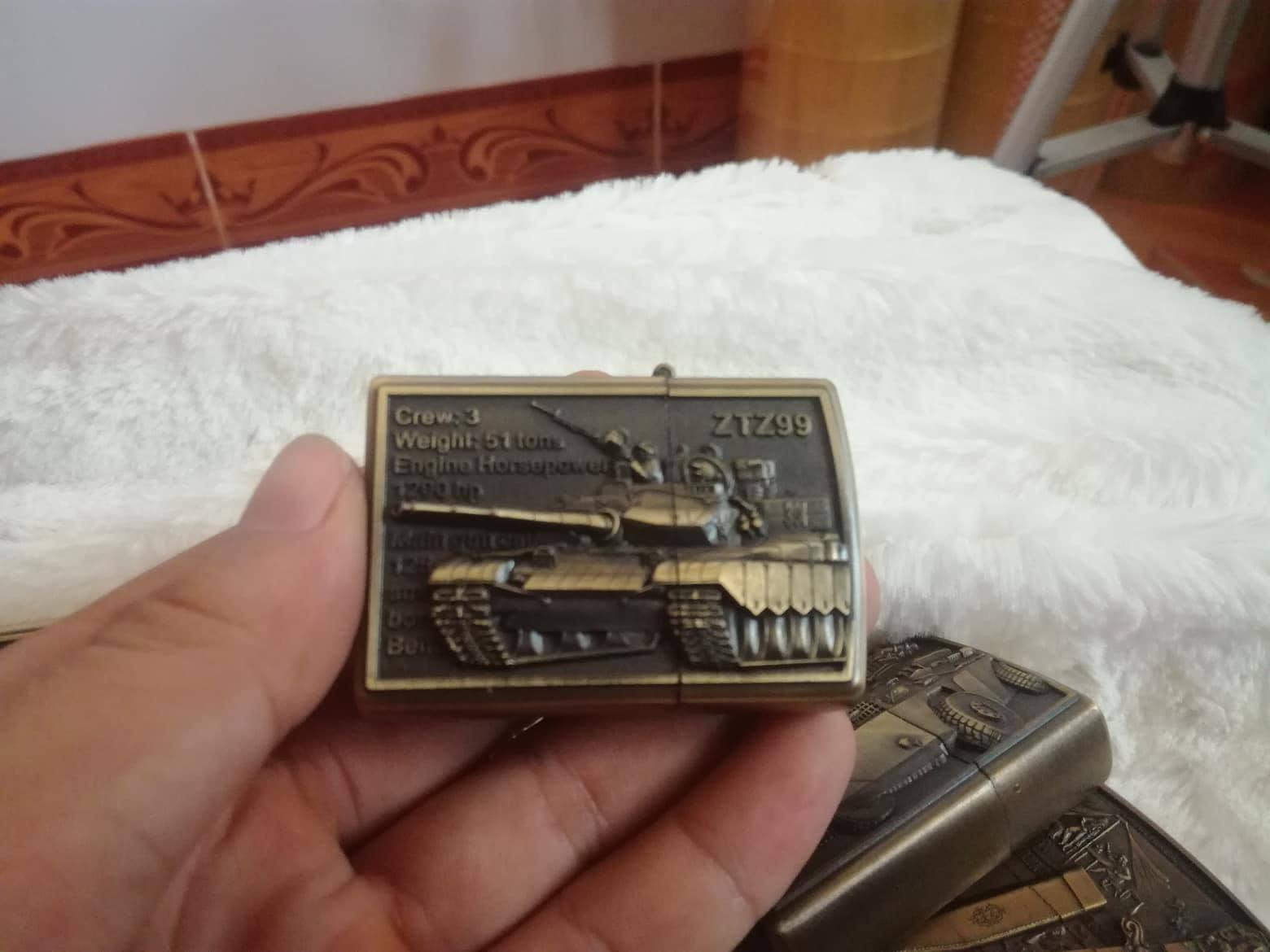 Bật lửa Zippo 3D cao cấp + Tặng đá và bấc (hình mẫu quân đội ngẫu nhiên)