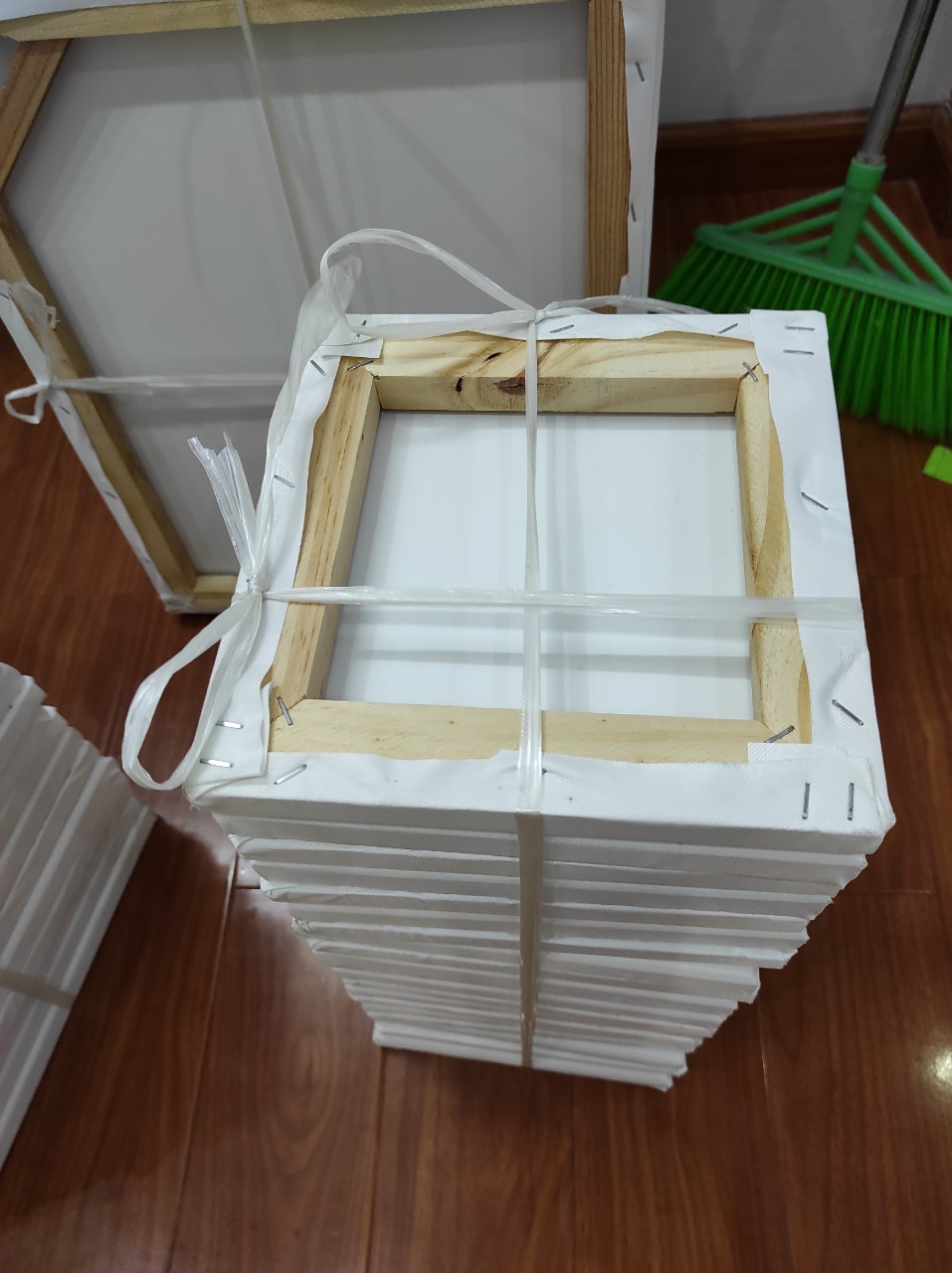 Combo 2 toan vẽ tranh 20x20 cm căng sẵn