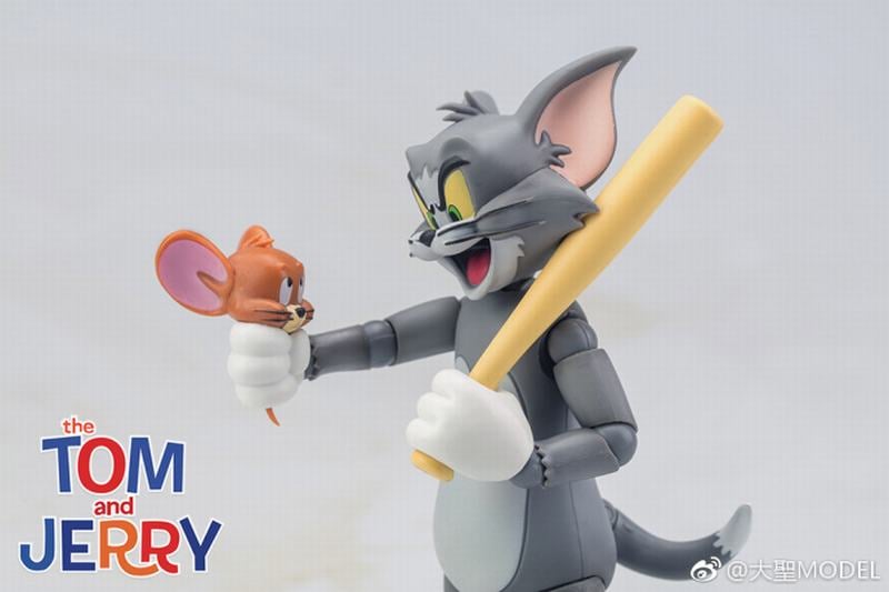 Mô hình Tom & Jerry cử động