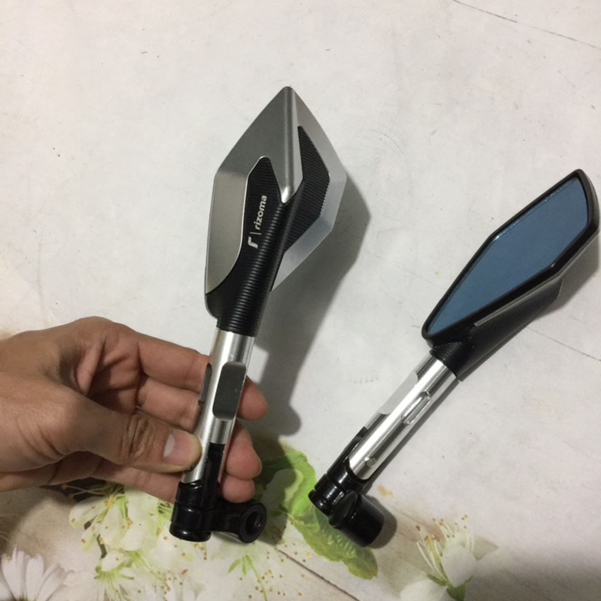 [MIỄN SHIP ] Gương 5 cạnh họa tiết ngọn lửa rizoma