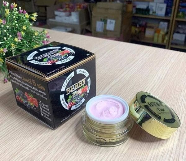 Kem Berry plus trắng da, ngừa nám