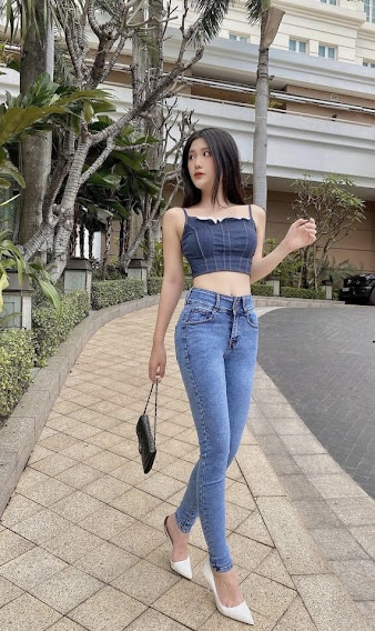 Quần jeans nữ thêu hoa lưng cao co dãn