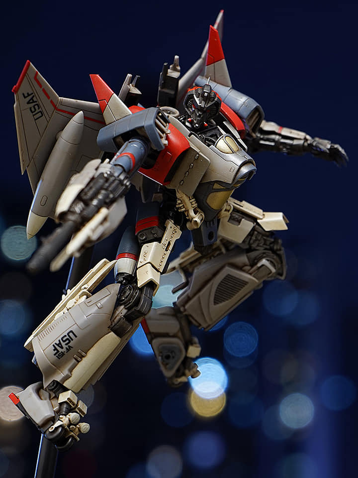 Mô hình Lắp Ráp Bee Model Kit - Trumpeter Transformers