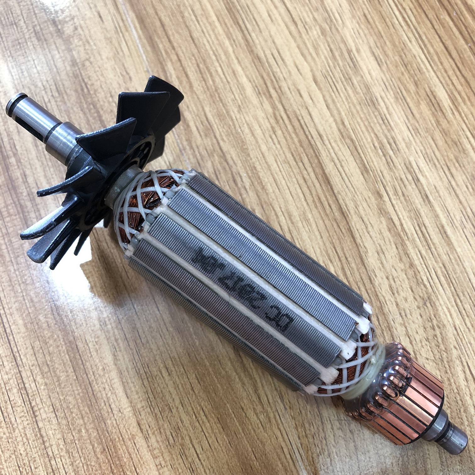 (Hàng DCA) Rotor mài MAKTEC MT954, SENCAN 541003 220V - Tặng chổi than