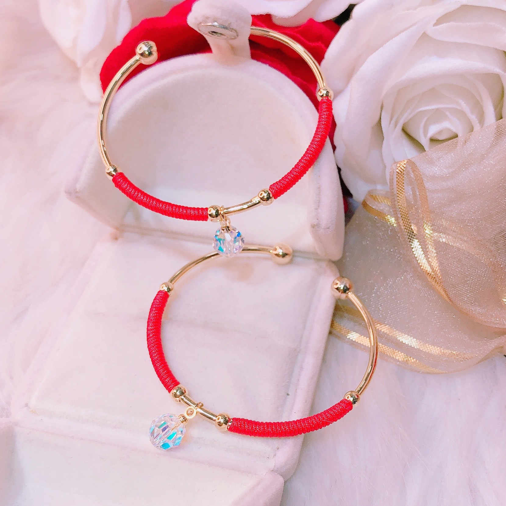 [HCM]Vòng tay vòng tay nữ mạ vàng thật quấn chỉ đỏ bi charm pha lê phản chiếu lấp lánh mạ vàng mạ bạch kim cao cấp đính đá pha lê lấp lánh Trang Sức Miga L045-đeo đi làm công sở cực đẹp CAM KẾT KHÔNG ĐEN 1 ĐỔI 1 NẾU KHÔNG HÀI LÒNG
