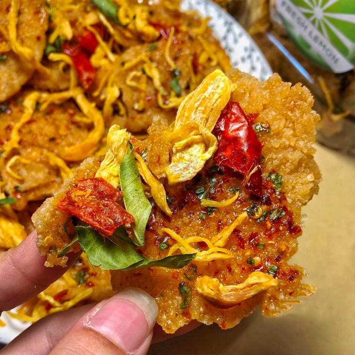 Cơm Cháy Lắc Khô Gà - Hộp 500gr