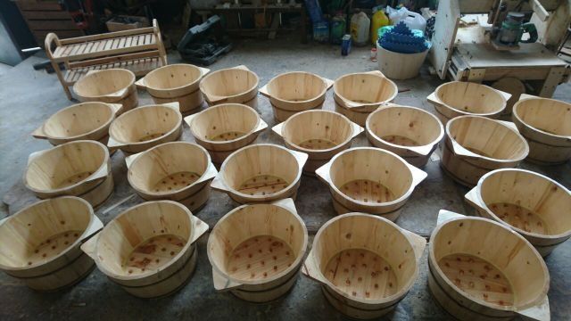 Chậu Gỗ Thông Ngâm Chân Thảo Dược - Đính Hạt
