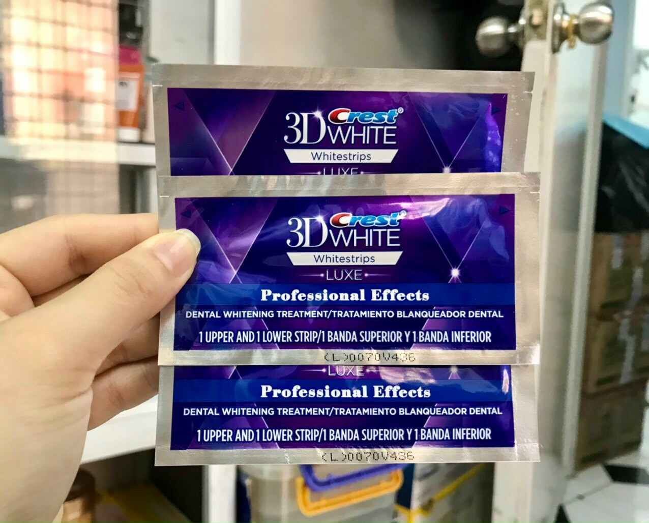 Miếng dán trắng răng Crest 3D White Professional Effects liệu trình 7 ngày