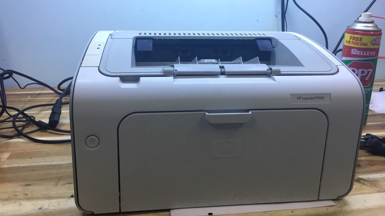 Máy in Máy in HP Laserjet P1005, in hóa đơn, in giáo án, in văn phòng mới 95%