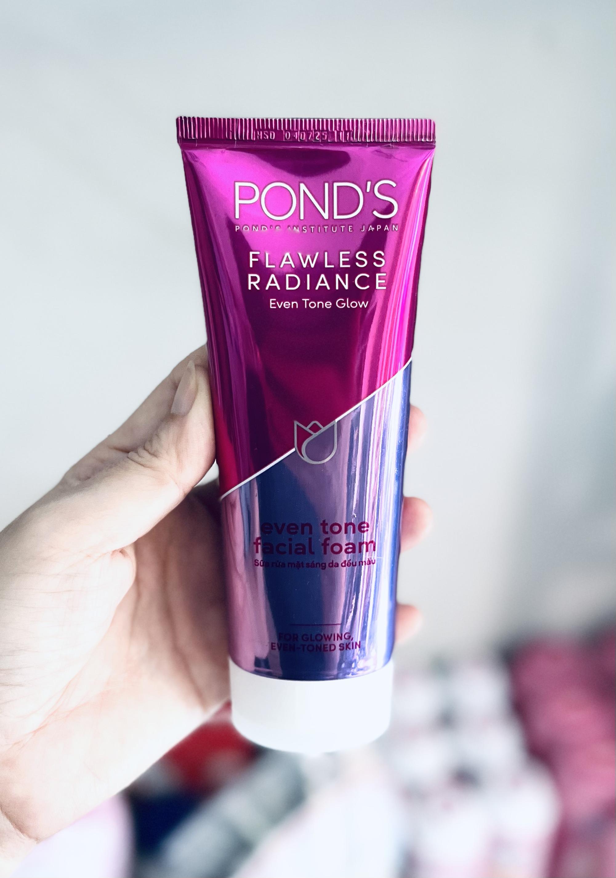 Sữa rửa mặt Ponds trắng hồng cao cấp 100g