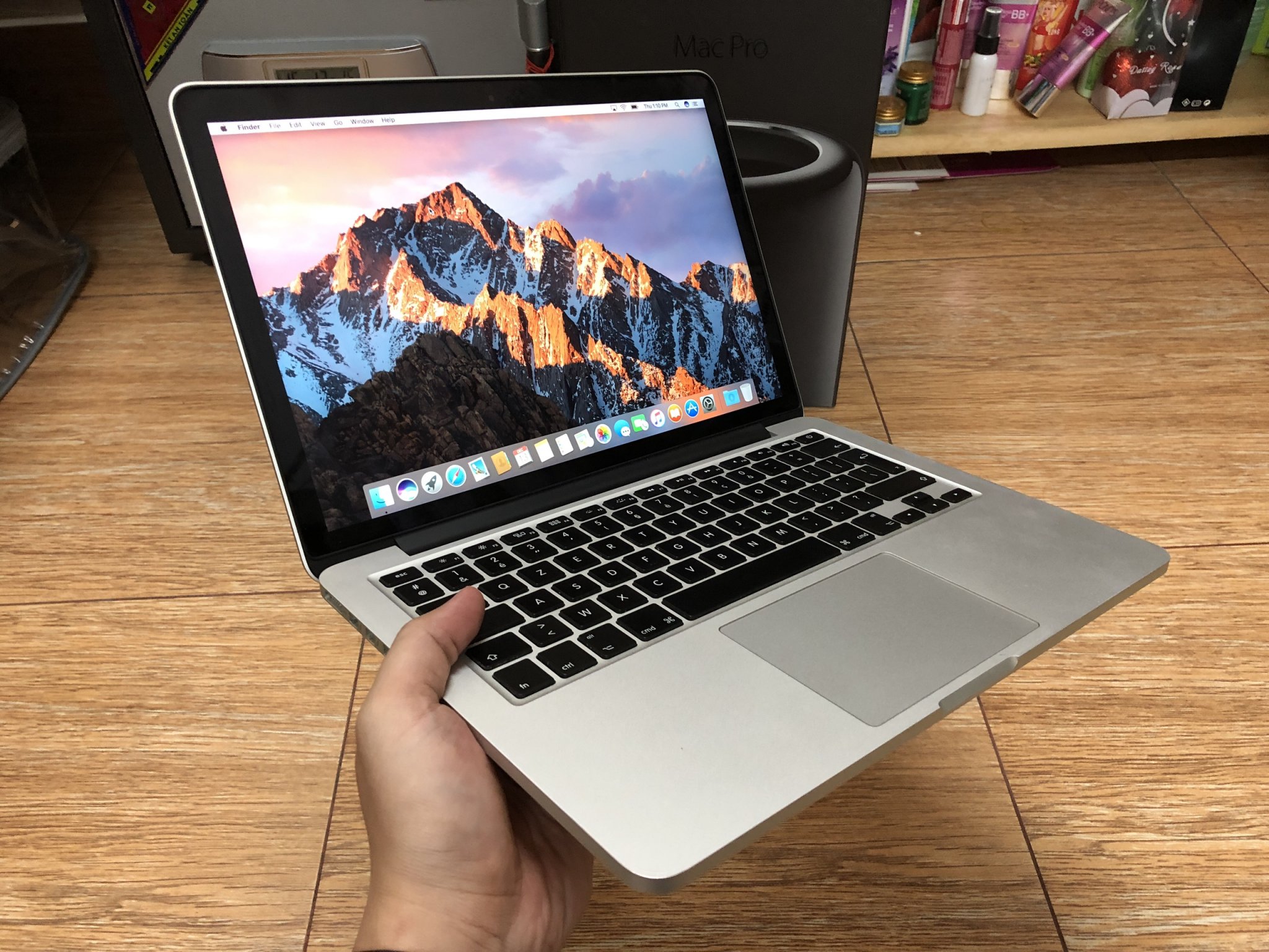 Macbook Retina 13 -2013 Core i5 Ram 8GB SSD 256GB Like New