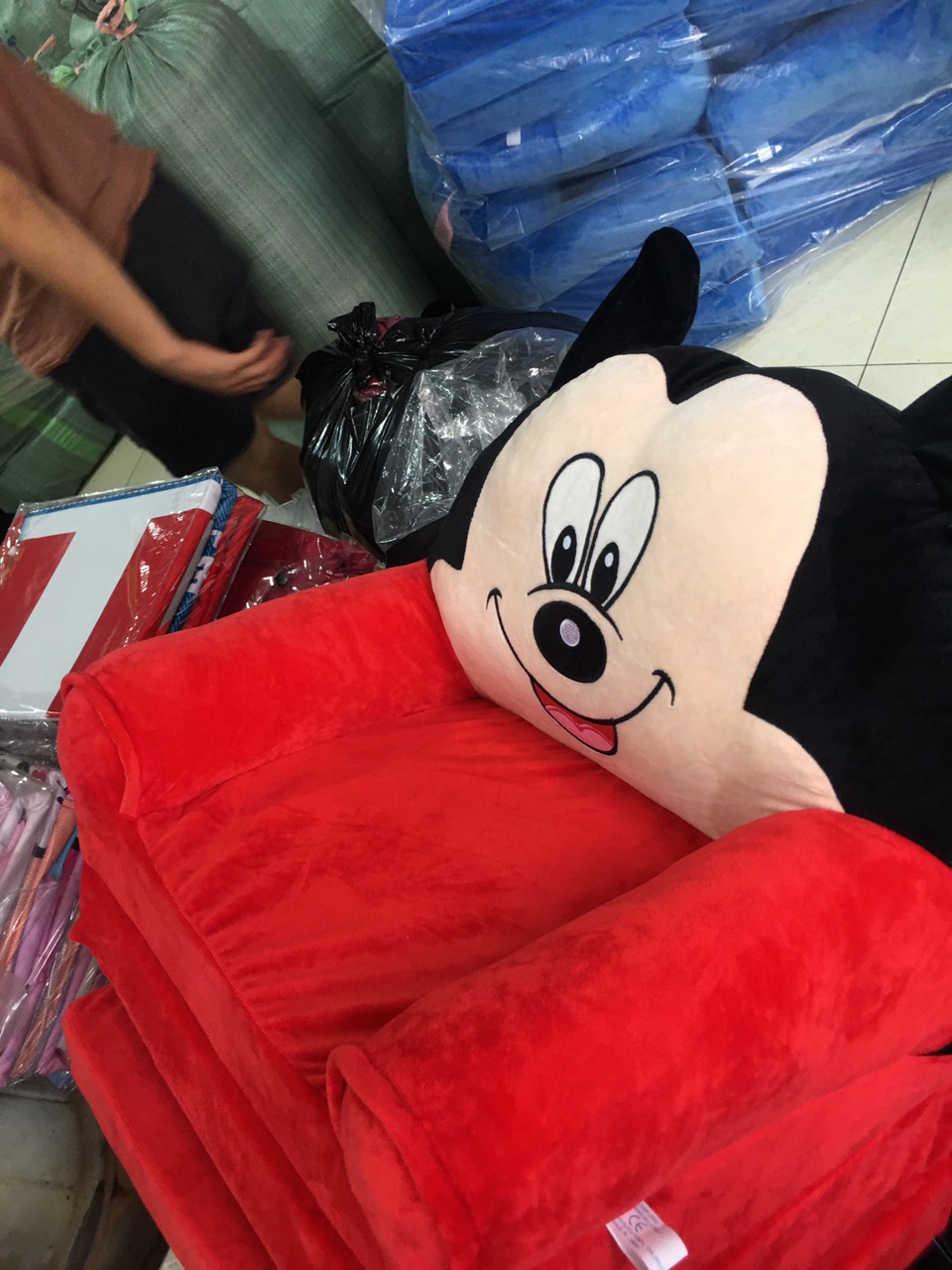 thú nhồi bông ghế micky đỏ ghế sofa cho bé