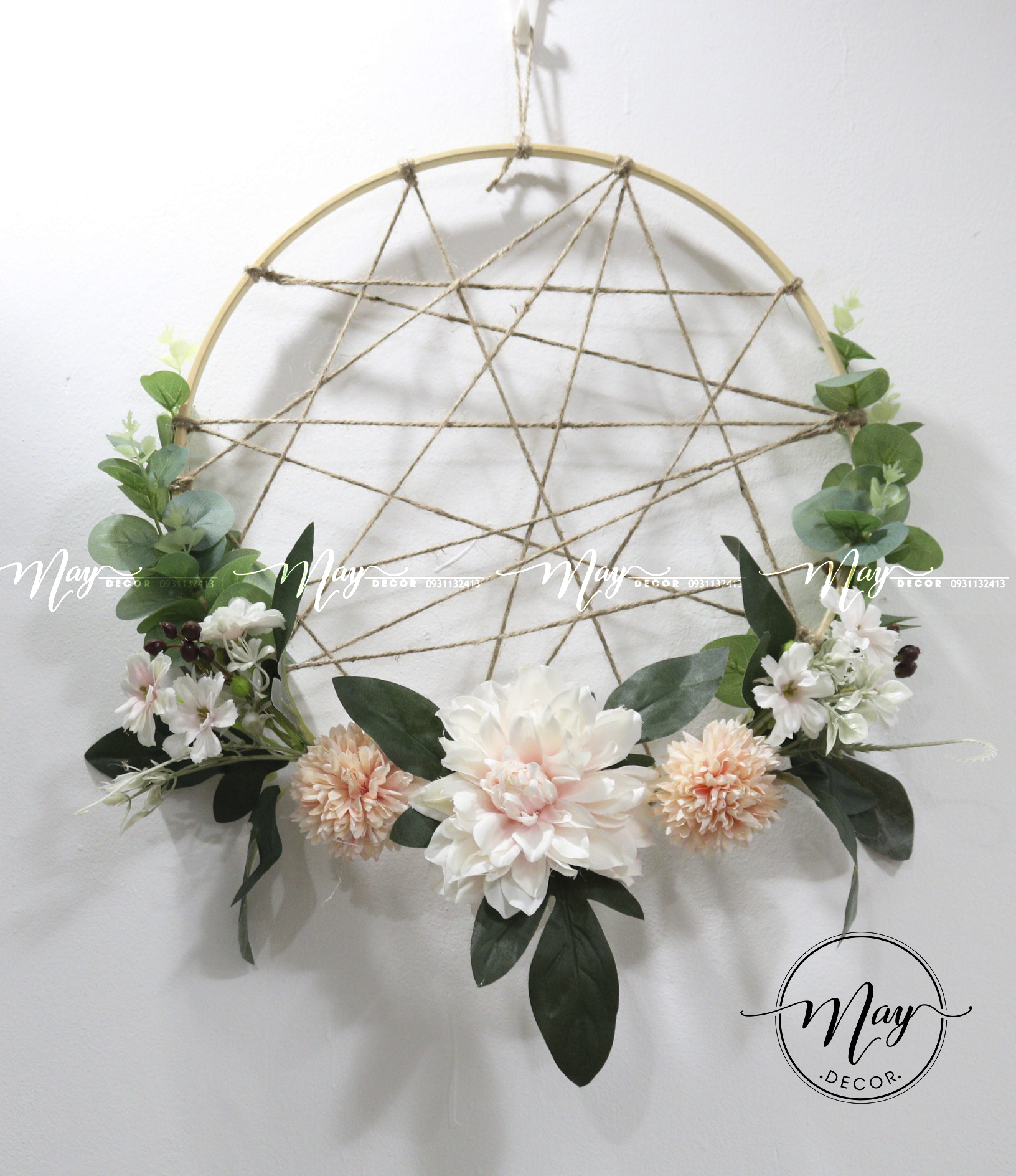 Vòng hoa treo ảnh decor