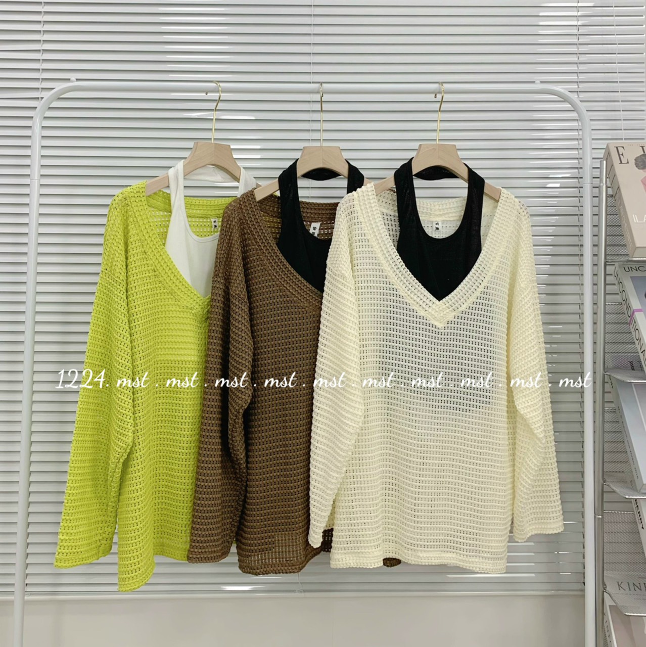 Set áo yếm kèm áo lưới cổ tim oversize cá tính