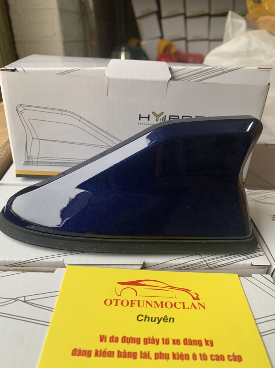 Ăng ten vây cá xe ô tô vinfast fadil màu xanh dương mới nhất - chuẩn nét chân ăng ten bắt sóng cực tốt - hàng độc quyền