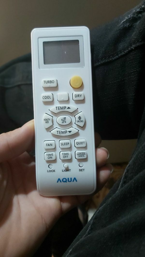 khiển điều hòa AQUA vát
