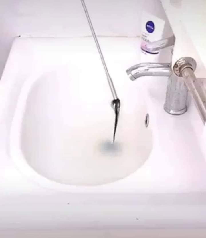 que gắp rác thông cống
