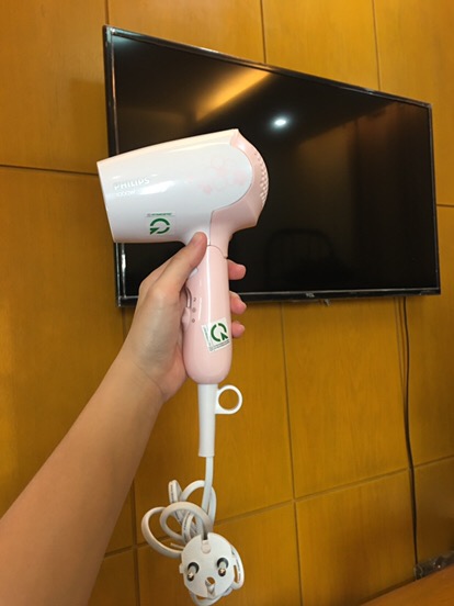 Máy sấy tóc du lịch cao cấp Philips HP8108 (Hồng) - Hàng chính hãng (Bảo hành 2 năm tại các Trung tâm bảo hành Philips trên toàn quốc)