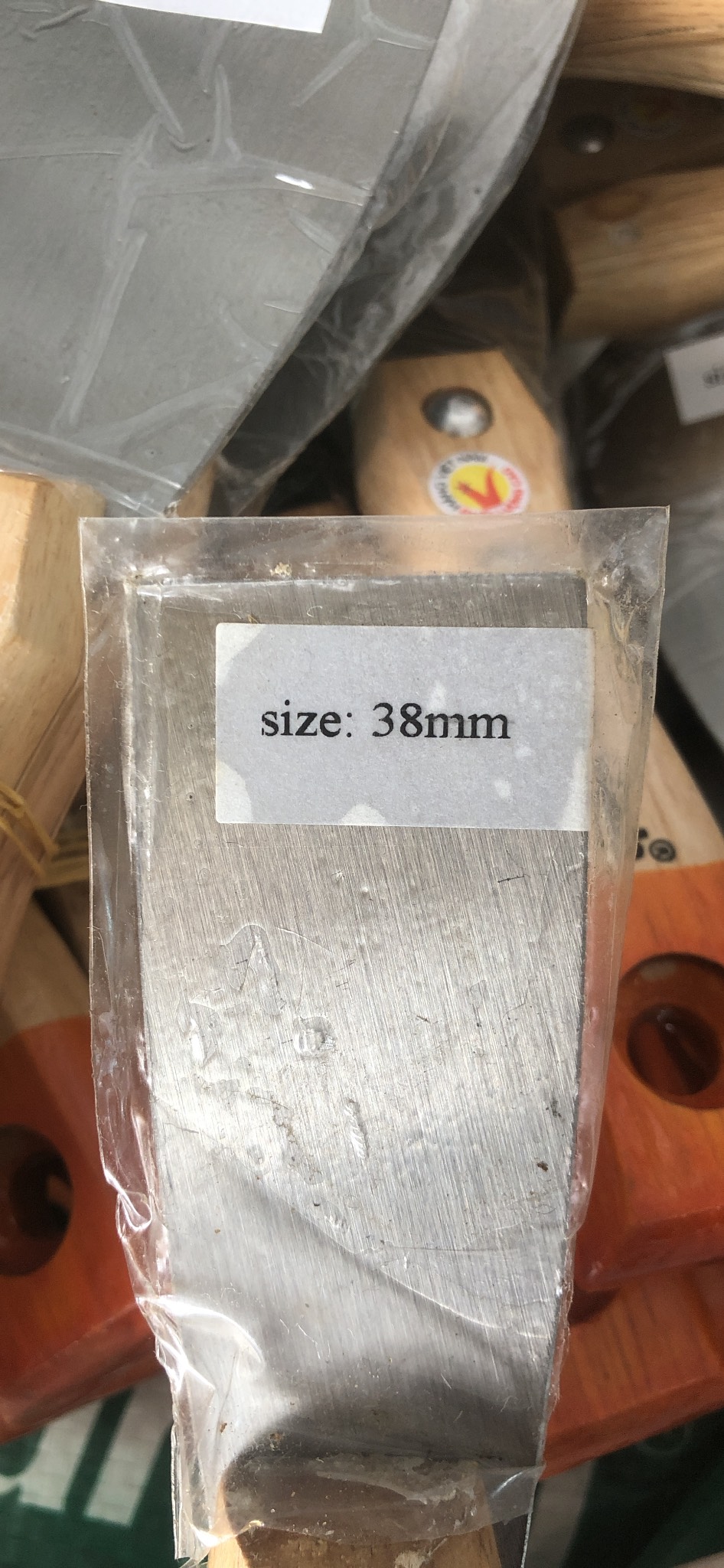 Sủi Cán Gỗ Thanh Bình . Dụng cụ cần thiết trong quá trình làm vệ sinh sau xây dựng