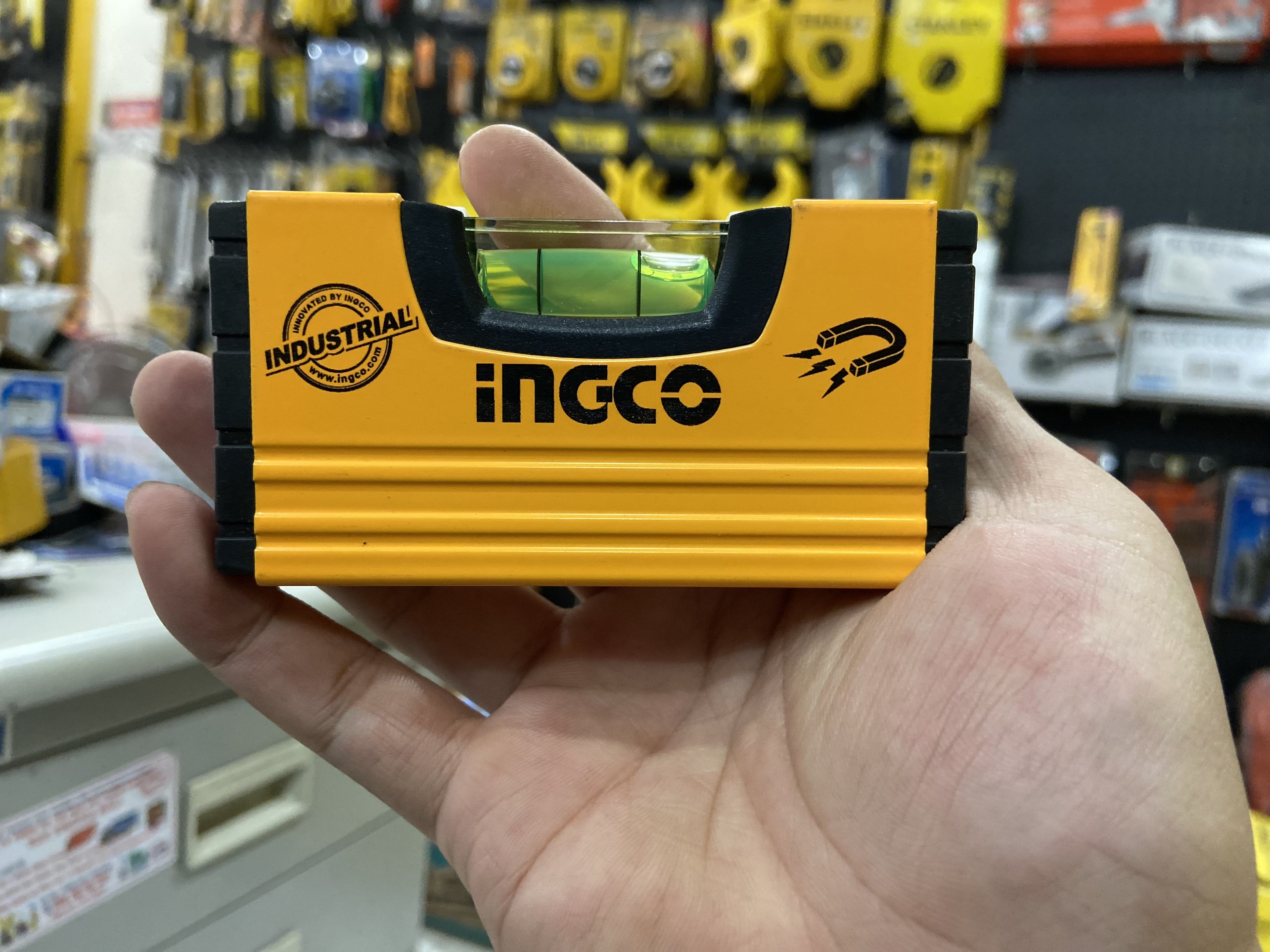 Thước thủy mini có từ Ingco HMSL03101