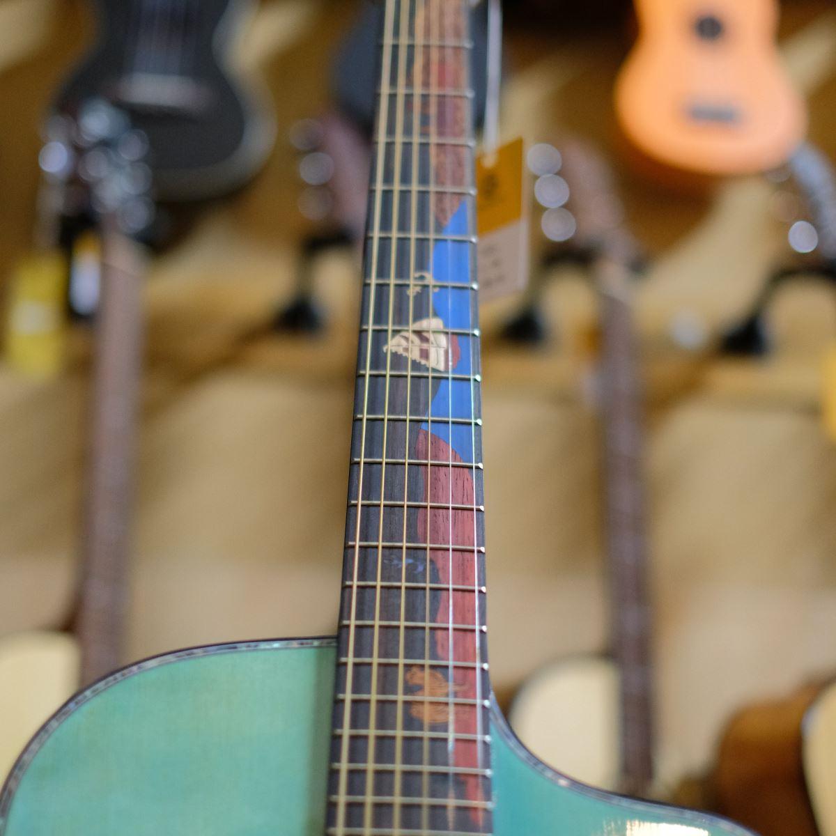 ĐÀN GUITAR TAKLA M580 MÀU XANH RÊU
