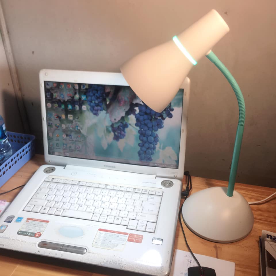 Đèn bàn Pear 71567 sử dụng bóng đui E27 (Bao gồm bóng Led Bulb Mycare 6w) [Philips chính hãng]