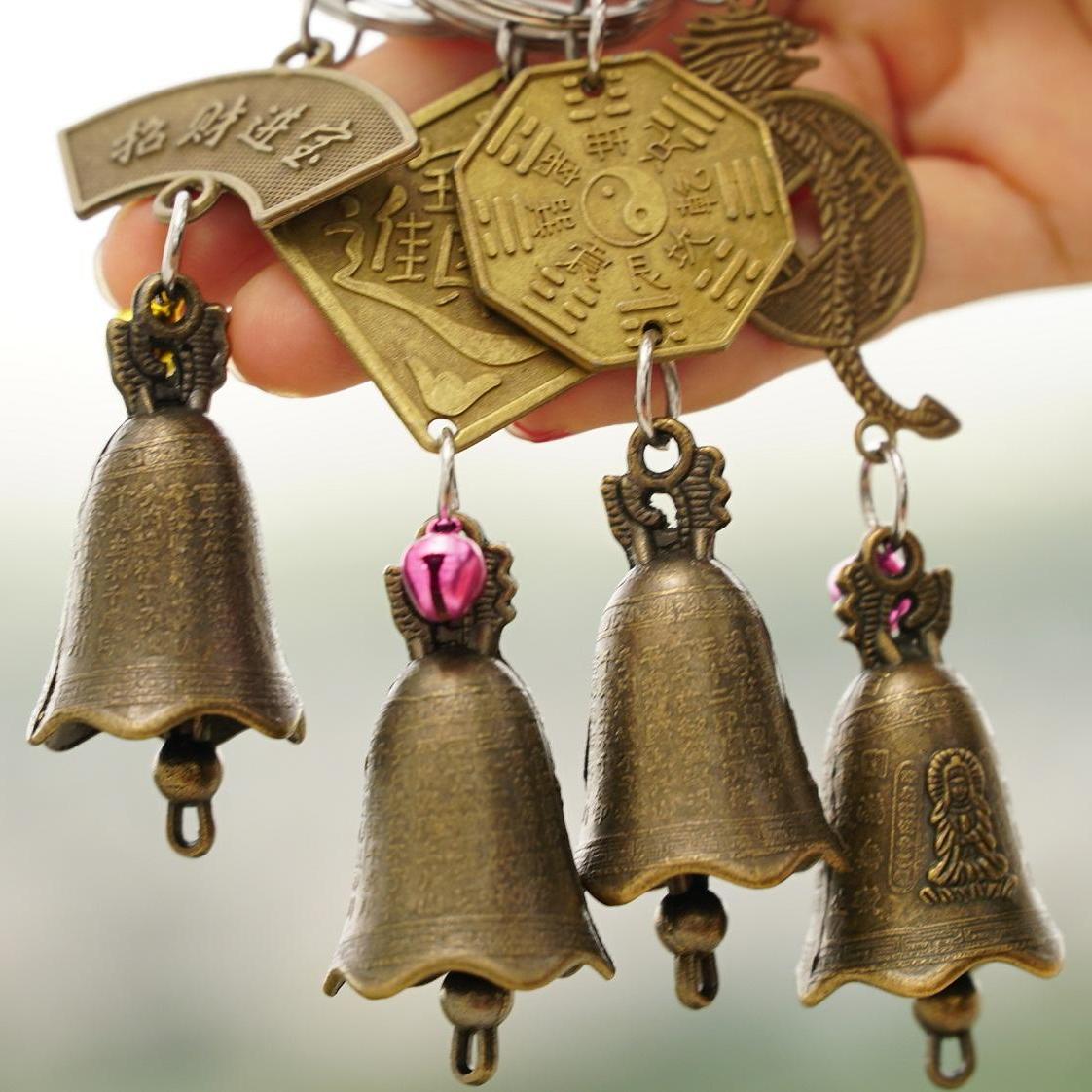 Móc khóa chuông đồng phong thủy may mắn