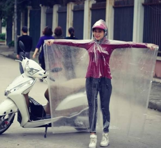Áo mưa trong suốt 2 đầu và 1 đầu