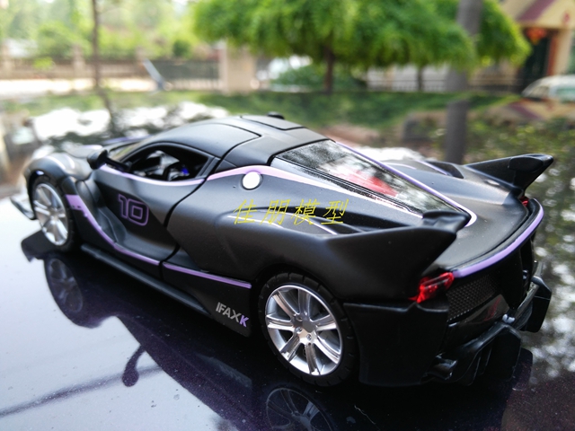 Mô hình xe Ferrari FXX 1:32 DH