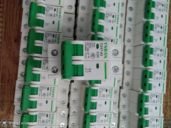 Aptomat thường 2 pha - C32A - Giá 1 Cái
