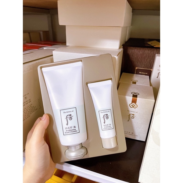 Set sữa rửa mặt whoo trắng 180ml tặng tuýp 40ml