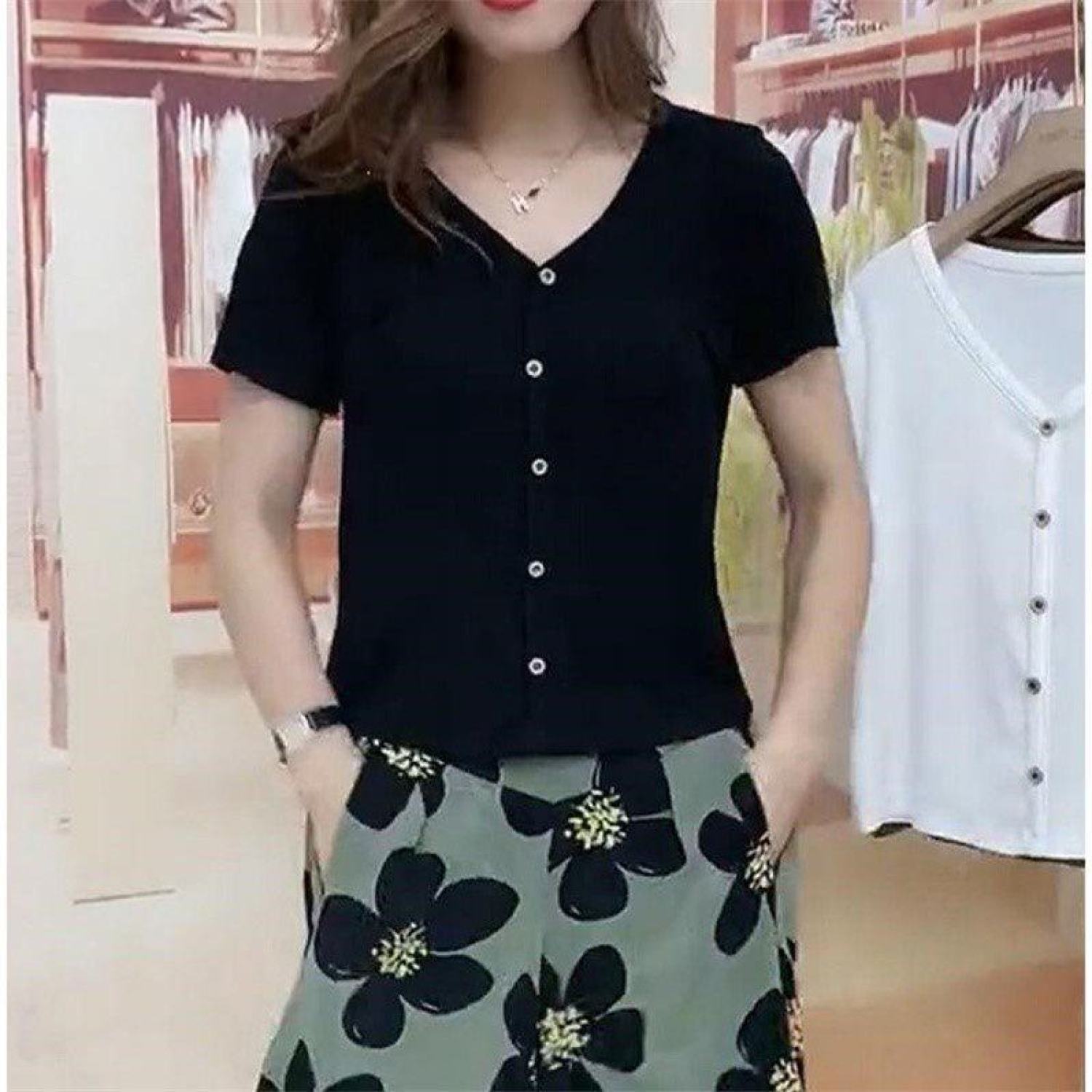 ÁO THUN CỔ V CÀI CÚC, CHẤT THUN THOÁNG MÁT, THẤM HÚT, MẶC CÙNG CHÂN VÁY HAY QUẦN ĐỀU ĐẸP