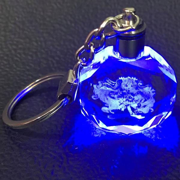 Móc khóa Miku hatsune móc treo thủy tinh phát sáng móc khóa acrylic keychain mica cute đẹp dễ thương anime idol