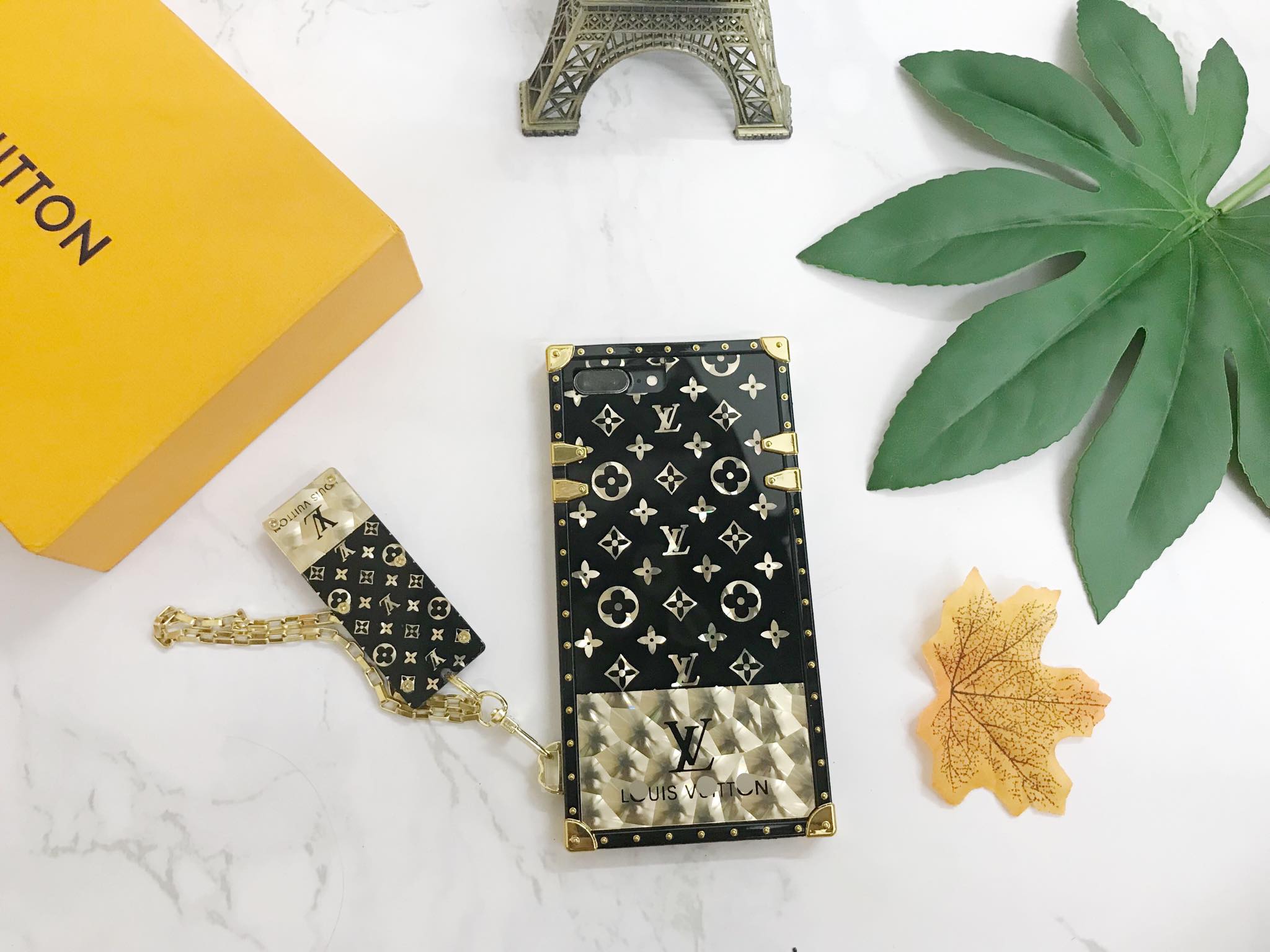 Ốp lưng thương hiệu LV gương iphone 6/6plus, 7/7plus, 8/8plus, X, XR,XMax