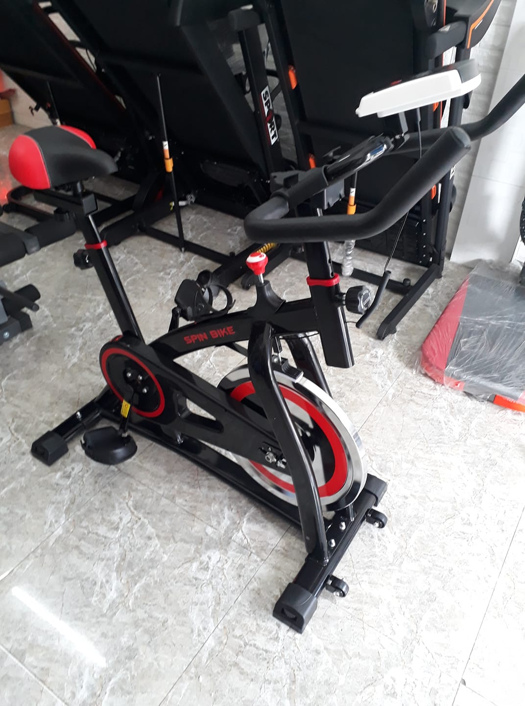 >> SO SÁNH GIÁ MÁY TẬP THỂ DỤC BẰNG XE ĐẠP | Shopee Lazada Sendo Tiki 8 Xe đạp tập thể dục tại nhà, Xe đạp thể thao, chất liệu hợp kim thep chắc chắn, bánh đà 12kg, chuyển động bằng dây curoa êm ái