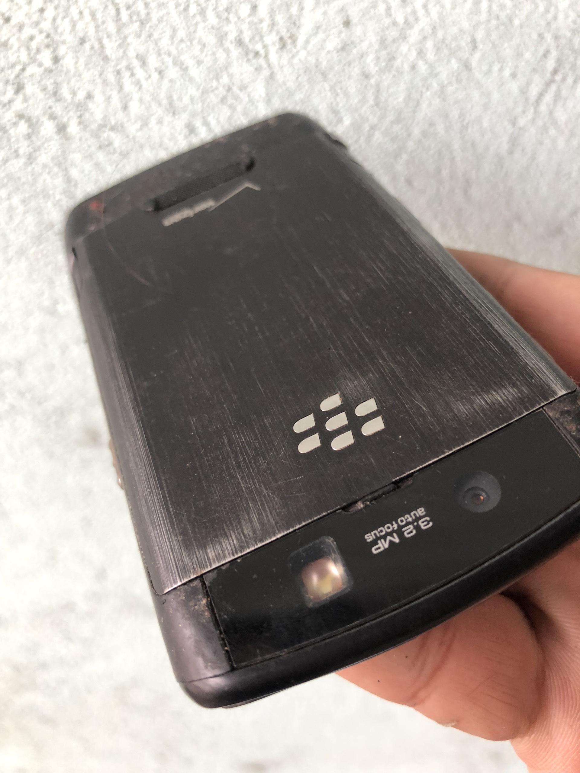 BlackBerry 9550