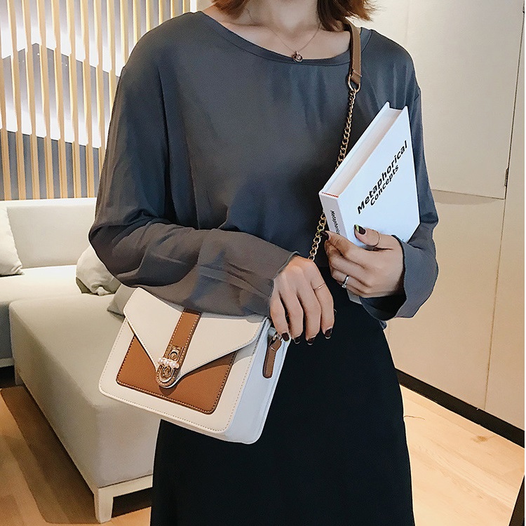 Túi đeo chéo thời trang đơn giản dễ phối đồ cho nữ