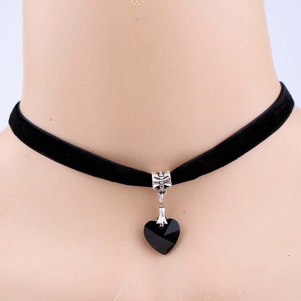 Choker nhung mặt pha lê tím cực cá tính
