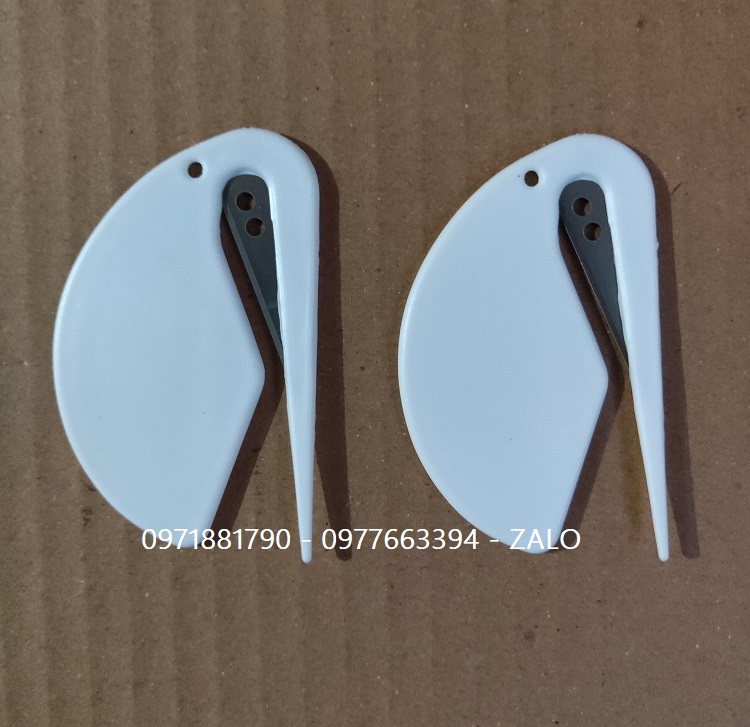 Dao cắt bạt decal trên máy in
