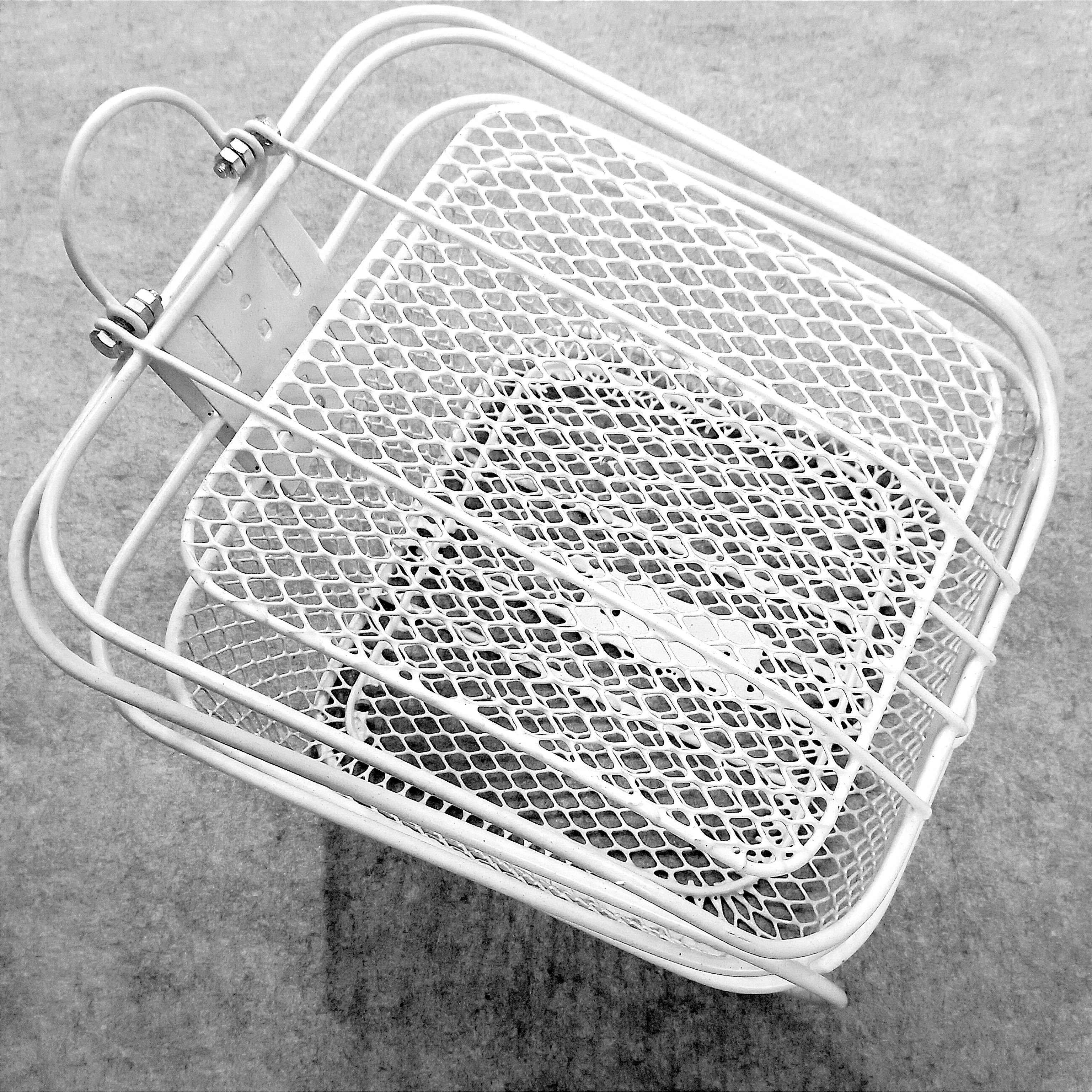 Mesh Basket for Motorbikes, Bicycles, Electric Vehicles - Good Quality Products with Lids
