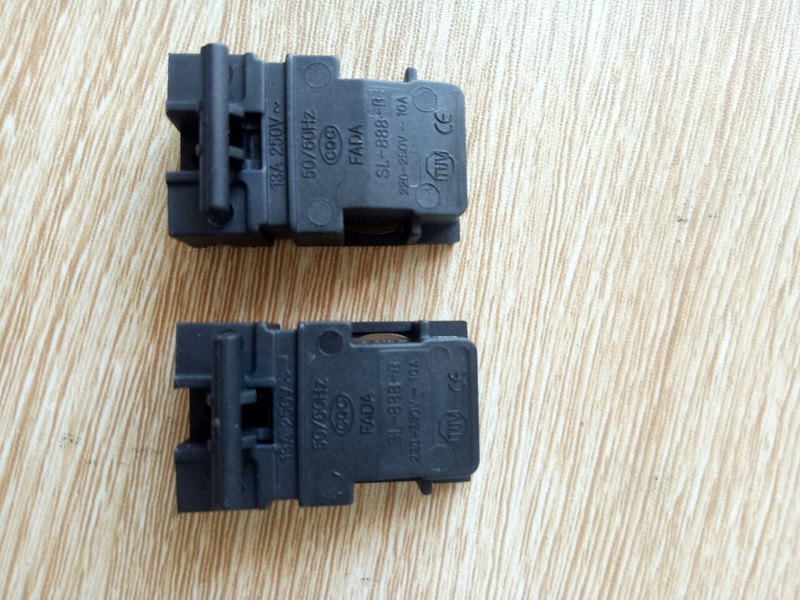 2 công tắc quai ấm siêu tốc